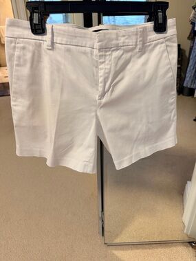 Banana Republic Classic Women's White Cotton  Shorts